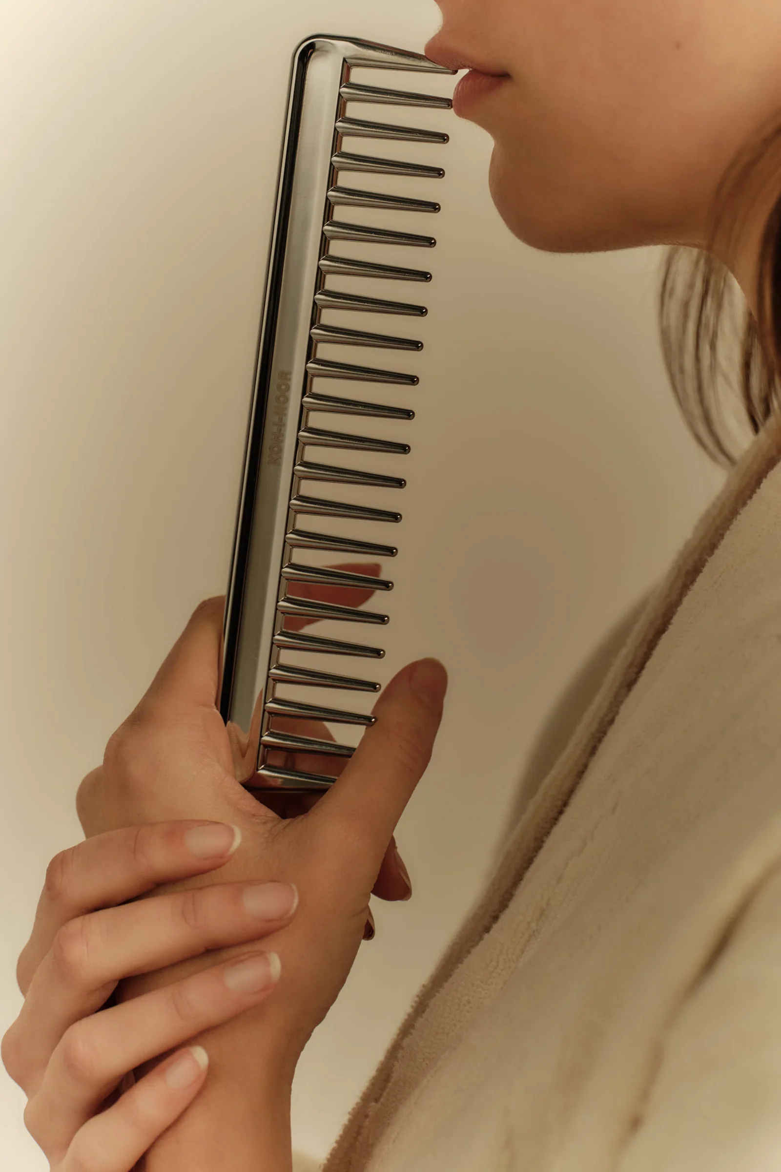 METALLIC WIDE TOOTH COMB by KOH-I-NOOR - Image 3